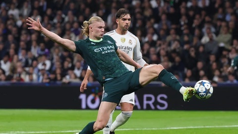 Real Madrid trông sang Man City mà cám cảnh